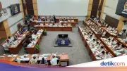 Menhaj Minta Restu DPR untuk Biaya Pesawat Haji Naik Rp 1,77 T