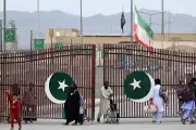Pakistan Jadi Mediator AS-Iran Sambil Berkonflik dengan Afghanistan