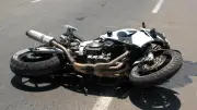 Pemotor Tewas Tertindas Bus di Flyover Pesing Jakarta Barat Usai Gagal Menyalip