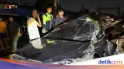 Pengemudi Mobil Tertemper KRL di Bogor Kabur, KAI Tuntut Ganti Rugi