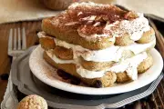 Rekor Tiramisu Terpanjang Dipecahkan di London, Habiskan 20.000 Telur