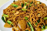 Resep Mi Goreng Ayam Rumahan Gurih Manis dan Praktis