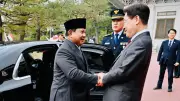 Seskab Teddy Ungkap Prabowo Bikin Presiden Korsel Tertawa dengan Hadiah untuk Anjingnya