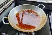 Tanda Minyak Goreng Harus Diganti dan Bahaya Penggunaan Berulang