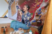 Titi Permata Ajarkan Disiplin Membatik pada Anak-anak di Borobudur