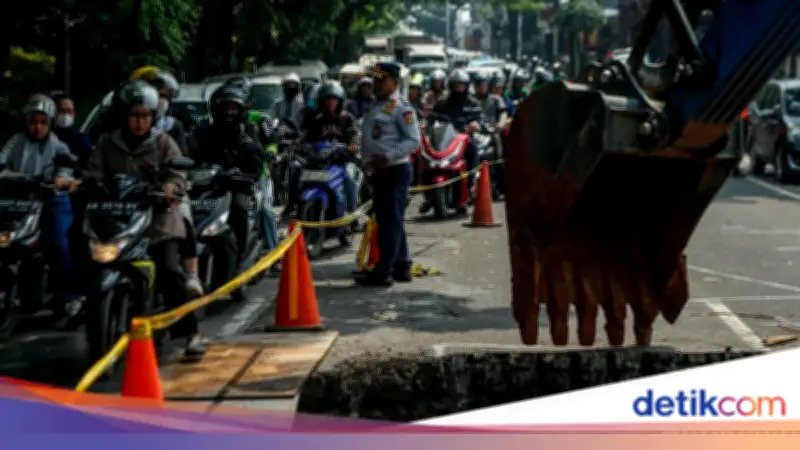 10 Fakta Jalan Amblas di Lenteng Agung Picu Macet Panjang