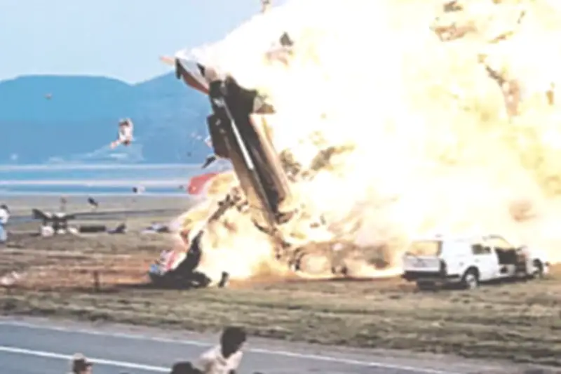 5 Kecelakaan Airshow Paling Mematikan dalam Sejarah Penerbangan