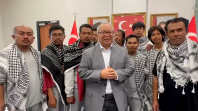 9 WNI Korban Penculikan Israel Tiba di Indonesia