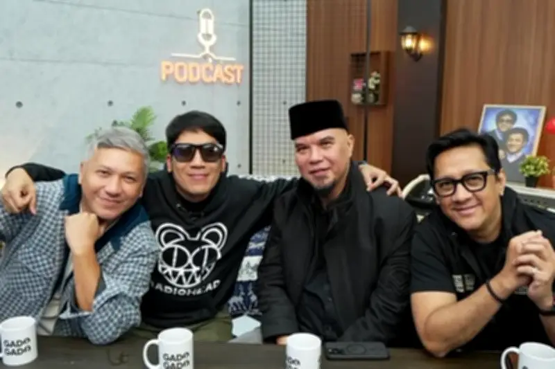 Ahmad Dhani Bercanda Tolak Ajakan Jalan Desta, Gading, dan Andre