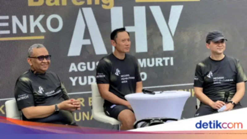 AHY dan Mentrans Lari di CFD Bundaran HI, Sosialisasi Transmigrasi Patriot