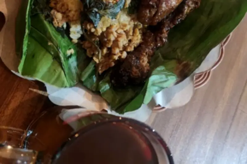 Angkringan Godong Lumbu, Tempat Istirahat Nyaman di Jalan Lingkar Salatiga
