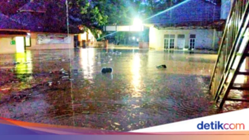 Banjir Palabuhanratu Akibat Hujan Deras dan Luapan Sungai Cipalabuhan