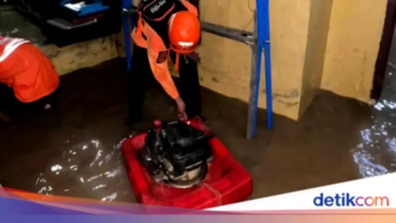 Banjir Rendam 138 Rumah di Cijayanti Bogor, 456 Jiwa Terdampak