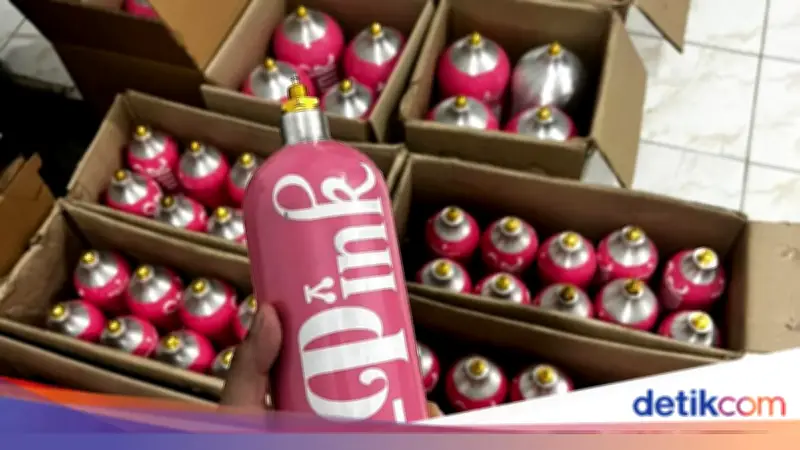 Bareskrim Panggil Selebgram Viral 'Ngebalon' Pakai Whip Pink