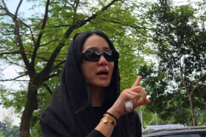 Bunga Zainal Ungkap Momen Haru Ayah Meninggal dengan Tenang