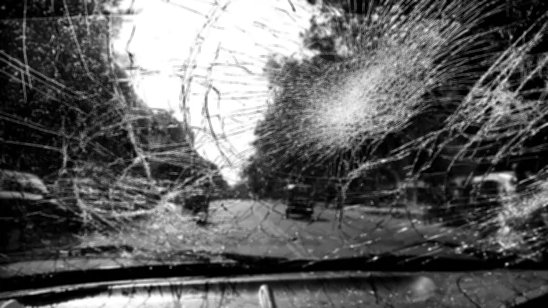 Bus Terguling Hindari Pickup di Tol JMKT Sergai, 4 Tewas