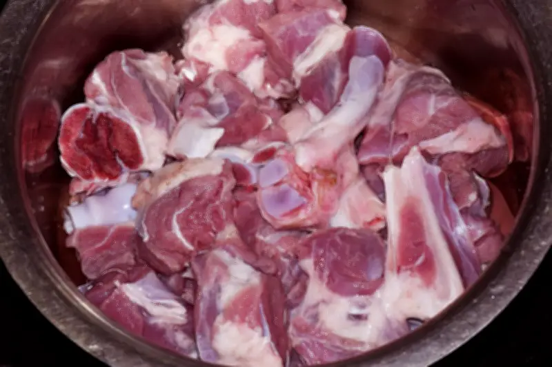 Cara Aman Konsumsi Daging Kambing agar Kolesterol Tetap Terjaga
