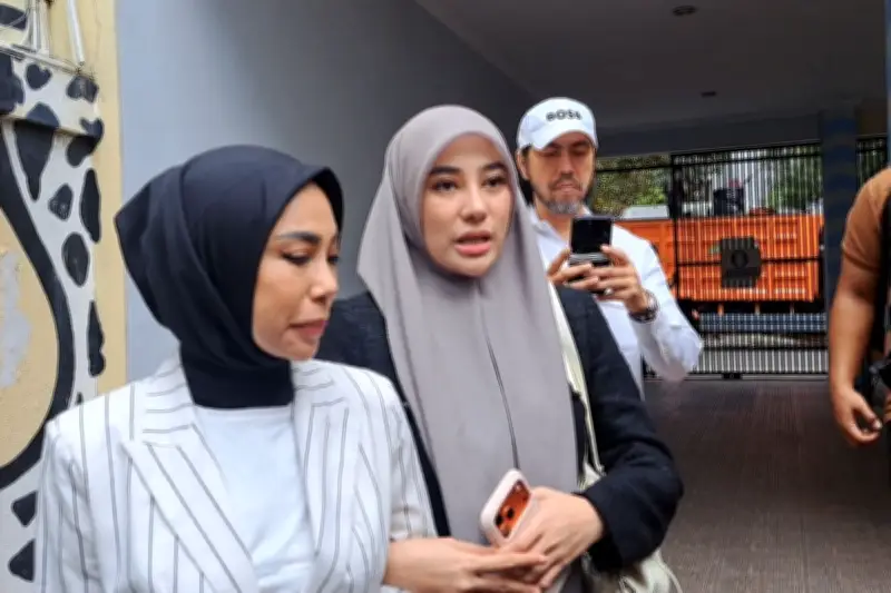 Clara Shinta Datangi Komnas Perempuan Cari Keadilan
