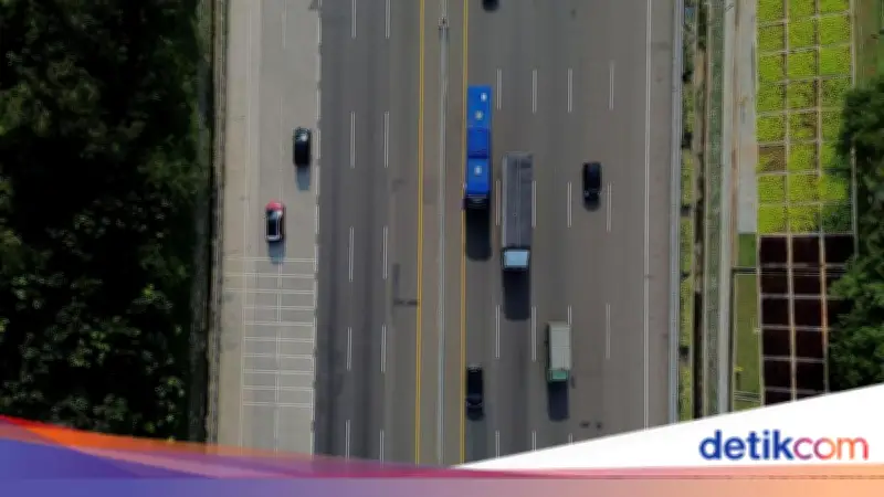 Contraflow Diberlakukan di Km 23-28 Tol Cikampek Siang Ini