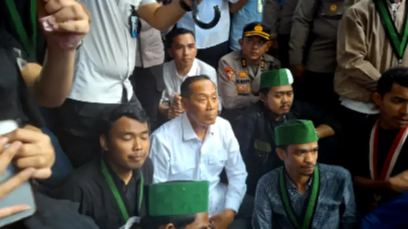 Demo Hardiknas: Wamendiktisaintek Dibantah Mahasiswa Soal Isu Penutupan Prodi
