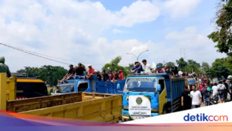 Demo ke Bupati Bogor, Warga Tagih Janji Operasional Tambang