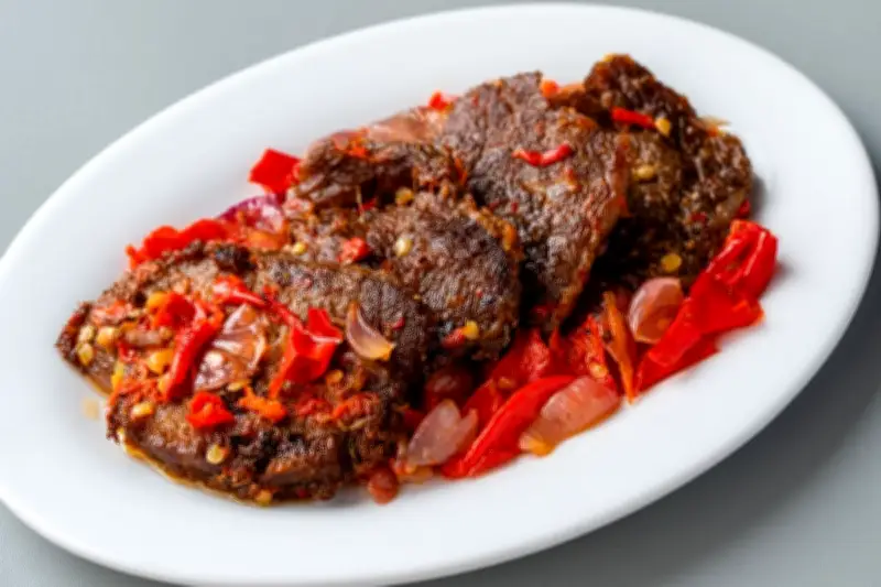 Dendeng Batokok: Kelezatan Gurih Sambal Hijau Khas Minang