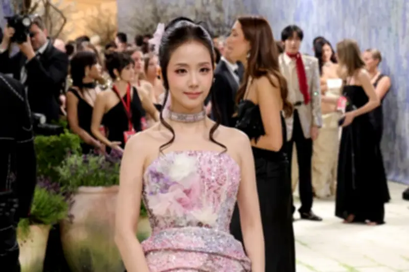Desainer Tuding Tim Jisoo BLACKPINK Tak Kembalikan Busana Pinjaman