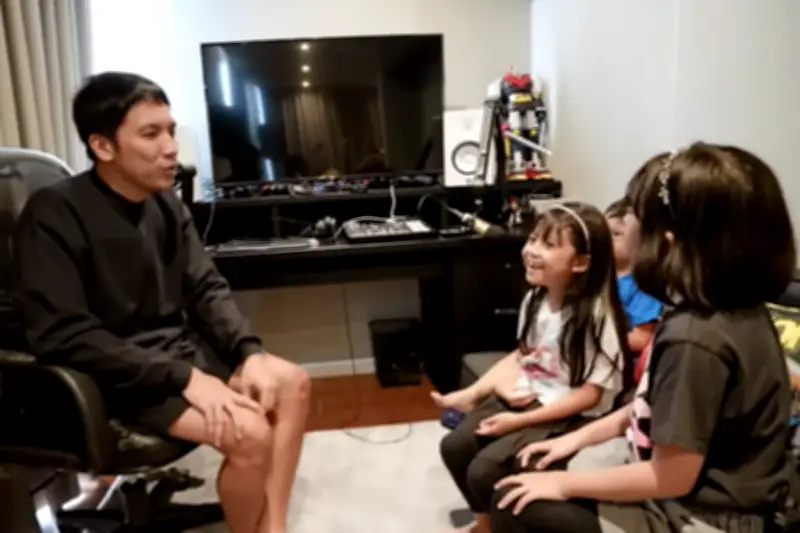 Desta Bantah Punya Kekasih Baru Usai Cerai, Fokus Urus Anak
