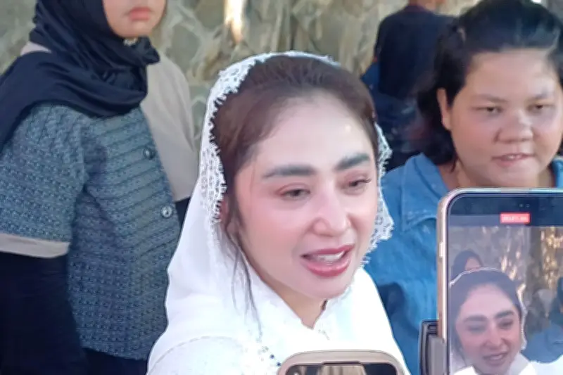 Dewi Perssik Senang Anaknya Gabriel Mulai Posesif dan Perhatian