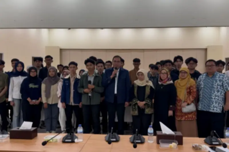 Dialog dengan BEM soal SPPG, Rektor IPB Tegaskan Fokus pada CoE MBG
