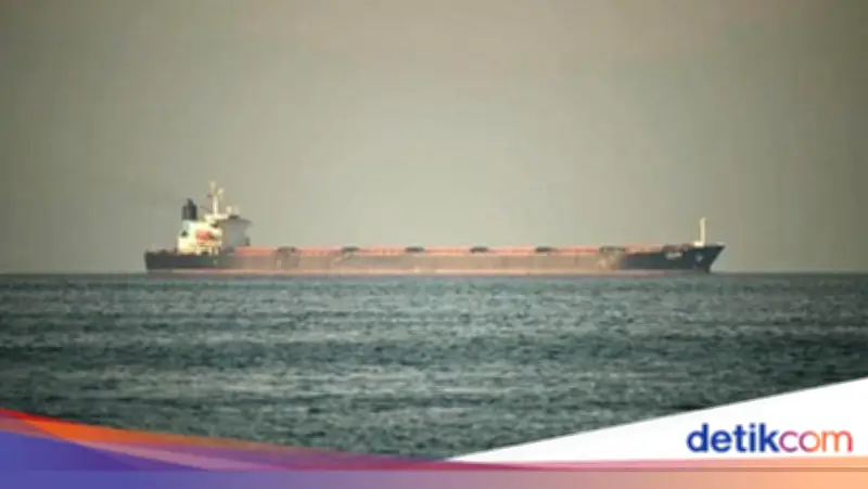 Dikawal Garda Revolusi, 31 Kapal Lintasi Selat Hormuz dengan Aman
