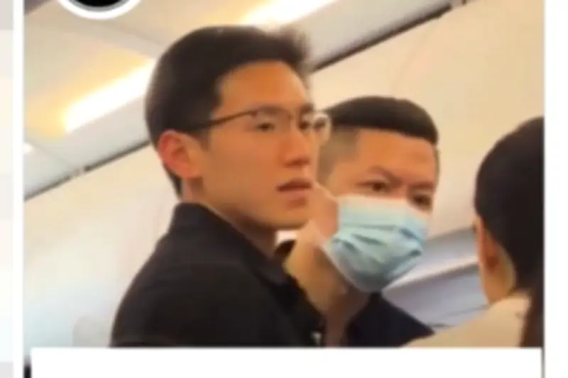 Dokter Tampan Asal Hong Kong Viral Usai Selamatkan Penumpang Pingsan di Pesawat
