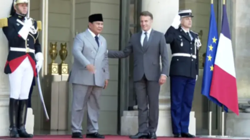 DPR Soroti Rencana Prabowo Wajibkan Bahasa Prancis di Sekolah