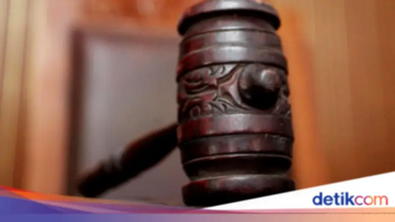 Eks Hakim PN Cilacap Terima Suap, Diberhentikan dengan Hak Pensiun
