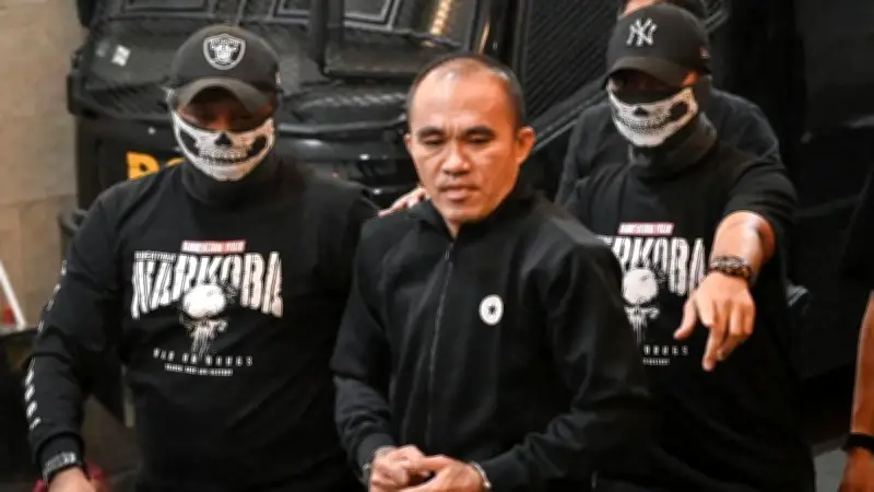 Eks Kasat Narkoba Kutai Barat Dibawa ke Bareskrim untuk Diperiksa