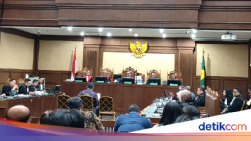 Eks Ketua BPK Jadi Ahli Kubu Nadiem, Sebut Laporan BPKP Asumtif