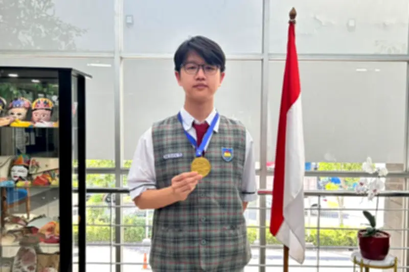 Evan Satya To Raih Medali Emas Asian Physics Olympiad 2026