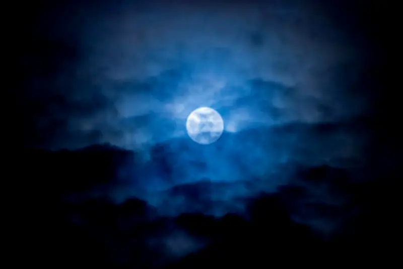 Fenomena Blue Moon pada 31 Mei 2026 Hebohkan Instagram