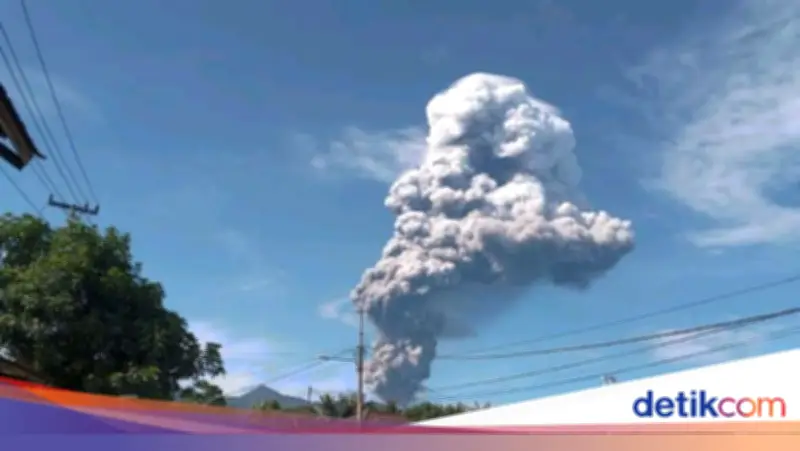 Gunung Dukono Meletus, Kolom Abu Capai 10 Kilometer