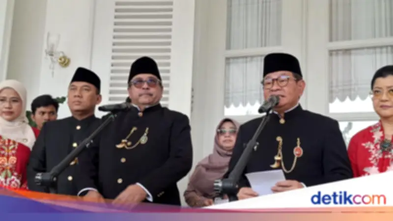 Hardiknas, Pramono Putihkan 2.026 Ijazah Siswa di Jakarta