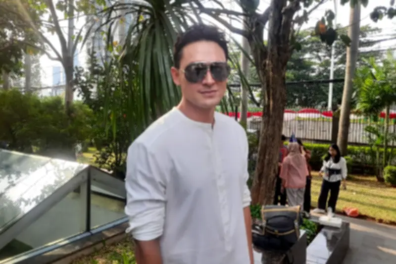 Indra Bruggman Santai Dijodoh-jodohkan dengan Diana Pungky oleh Netizen