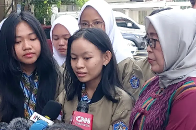 Josepha Siswi Protes LCC 4 Pilar Dapat Beasiswa ke China