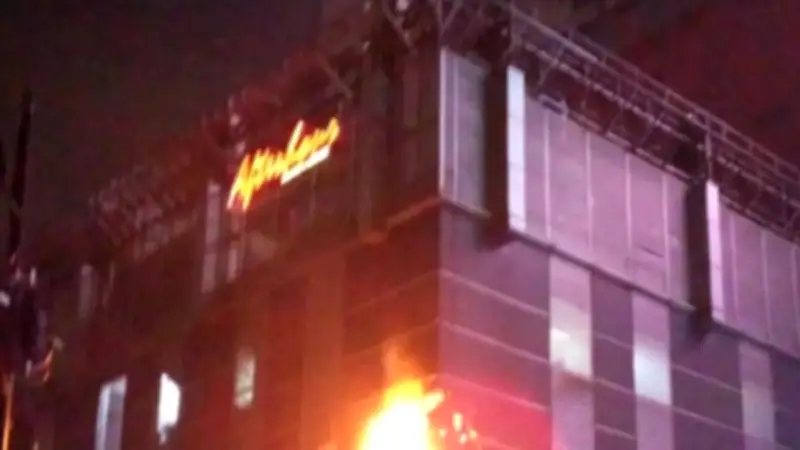 Kebakaran Poins Square Akibat Kebocoran Gas, Satu Karyawan Luka Bakar