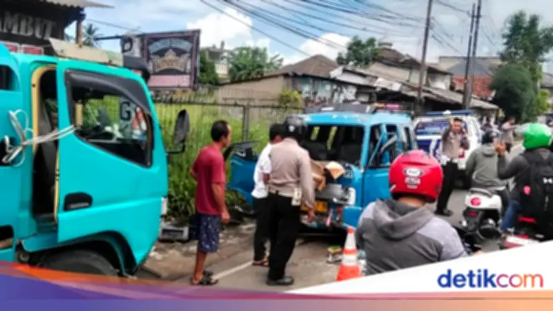 Kecelakaan Angkot Vs Truk Tangki di Bogor, Tiga Orang Luka-luka
