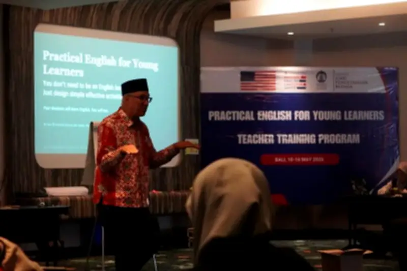 Kedubes AS dan FIB UI Gelar Pelatihan Bahasa Inggris bagi Guru SD