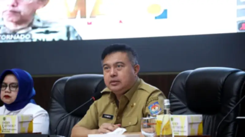 Kemendagri Minta Bulog Percepat Distribusi Minyak Goreng ke Papua