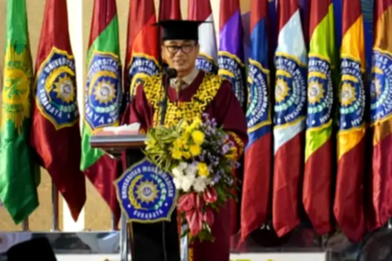 Kisah Mundakir: Anak Buruh Serabutan yang Kini Jadi Rektor