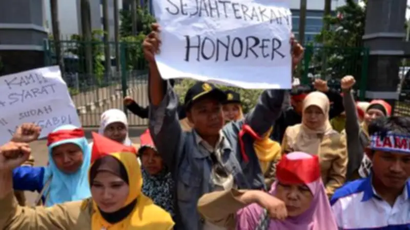Klarifikasi Kemendikdasmen: Guru Honorer Tetap Bisa Mengajar 2027