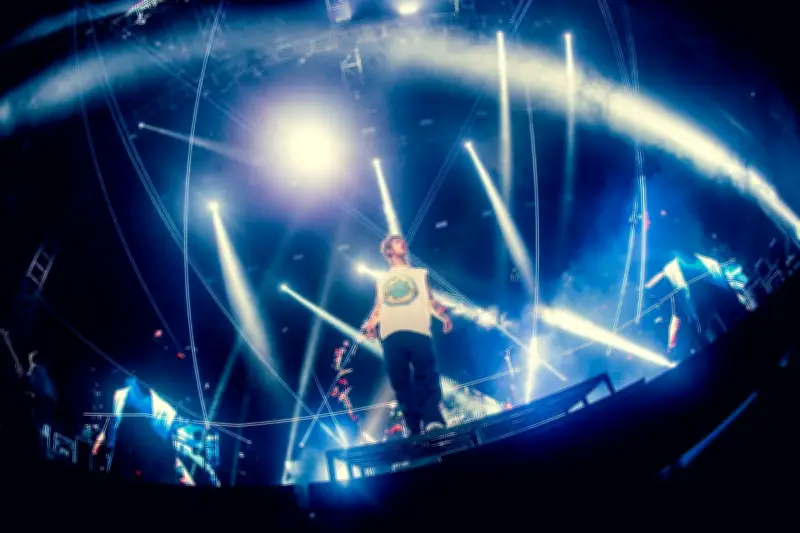 Konser ONE OK ROCK Jakarta 2026: Taka Ungkap Kekacauan Dunia Lewat Lagu Delusion:All