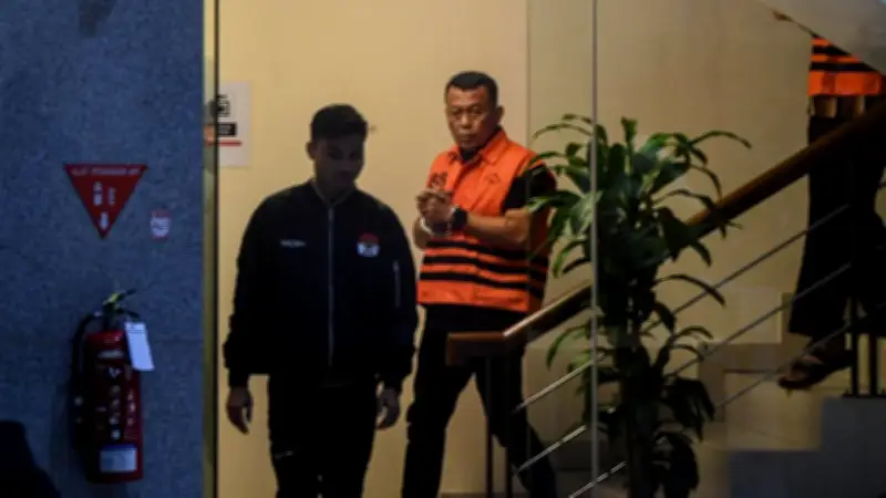 KPK Sita 3 Mobil Mewah Usai Geledah Rumah Bupati Ponorogo